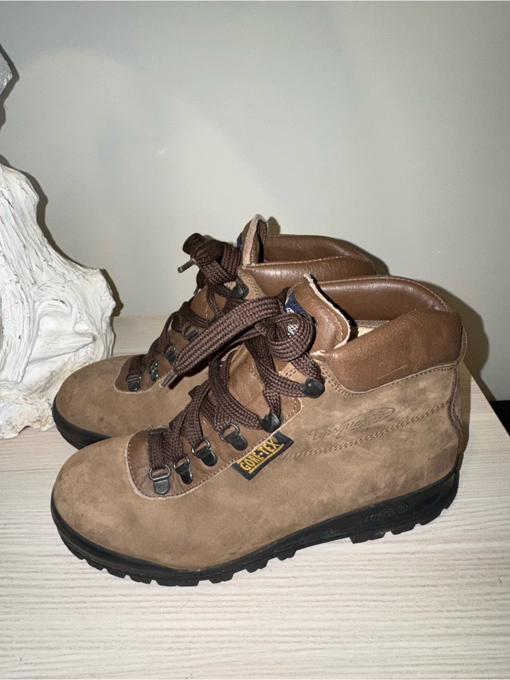 Vasque Brown Lace-Up Cowhide Leather Hiking Boots womens size 7 - Picture 3 of 7